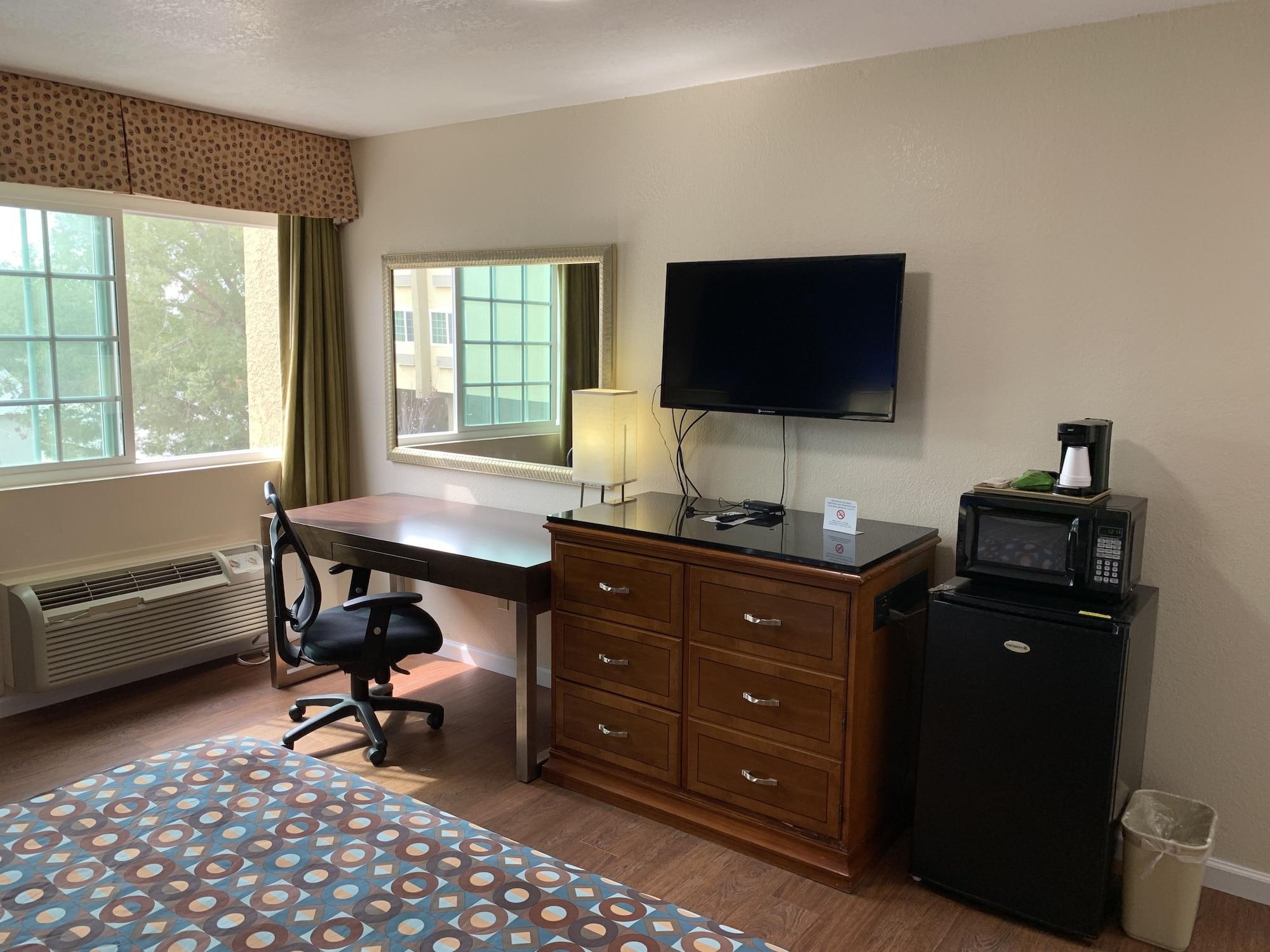 California Inn And Suites Bakersfield Zewnętrze zdjęcie