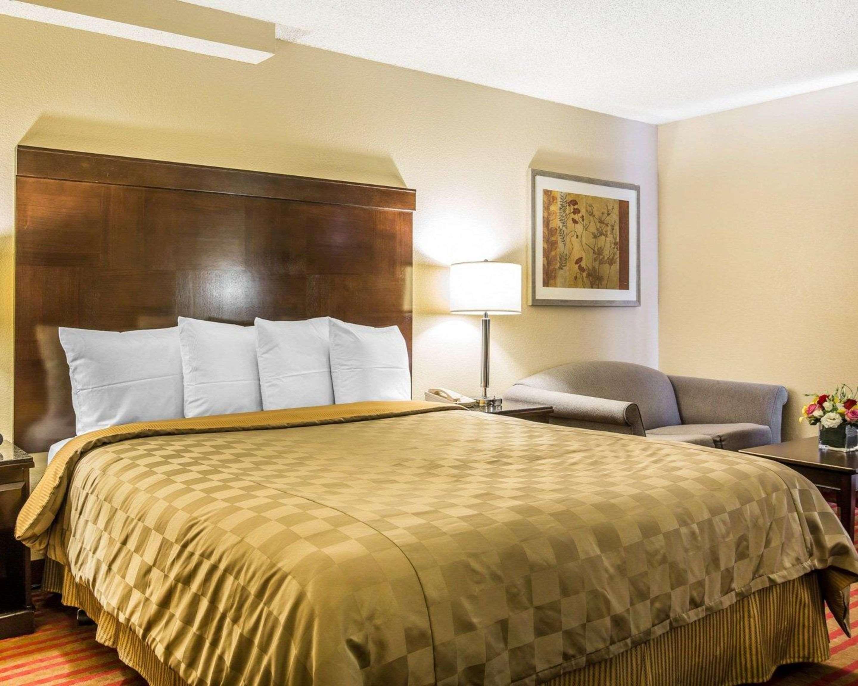 California Inn And Suites Bakersfield Zewnętrze zdjęcie