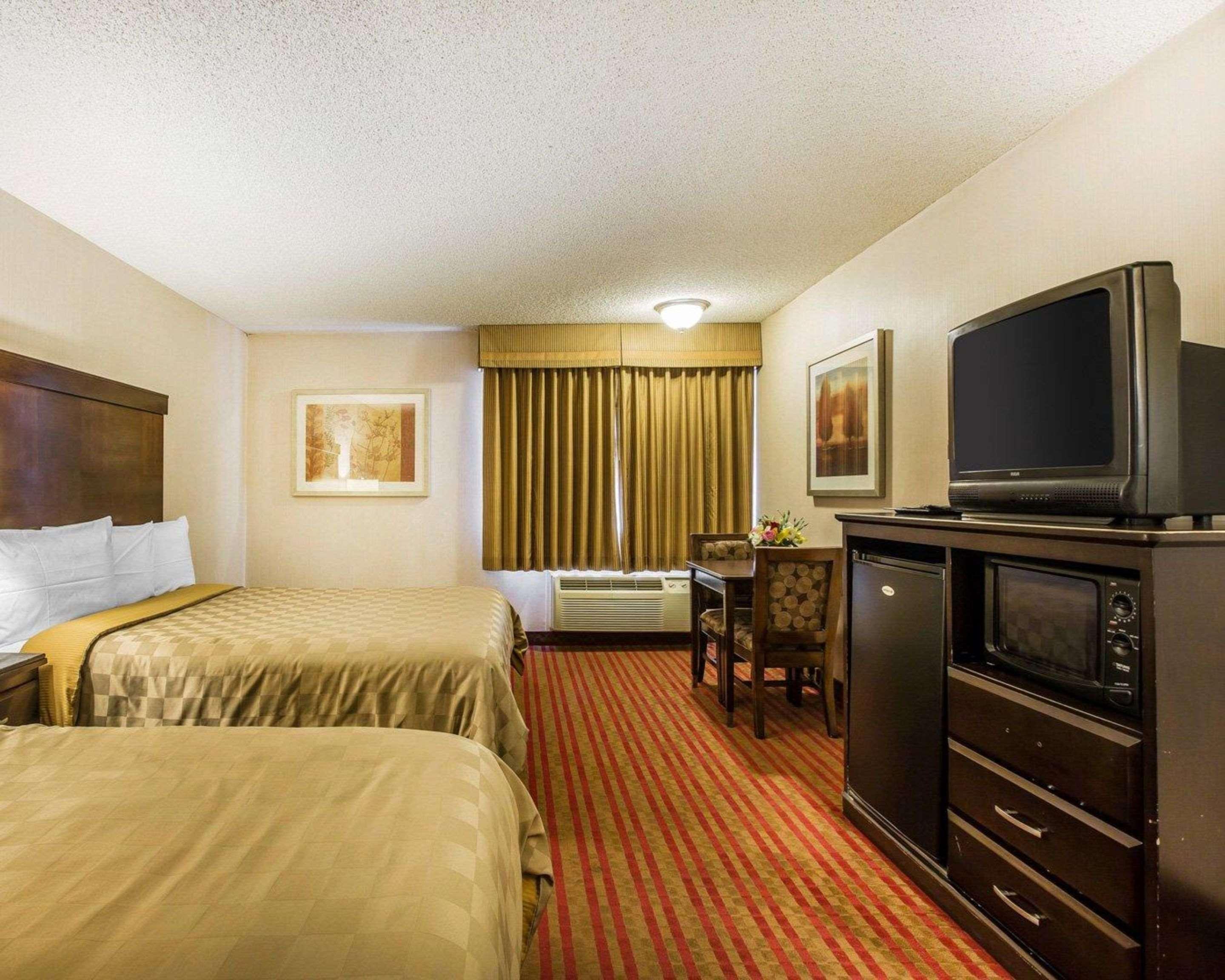 California Inn And Suites Bakersfield Zewnętrze zdjęcie