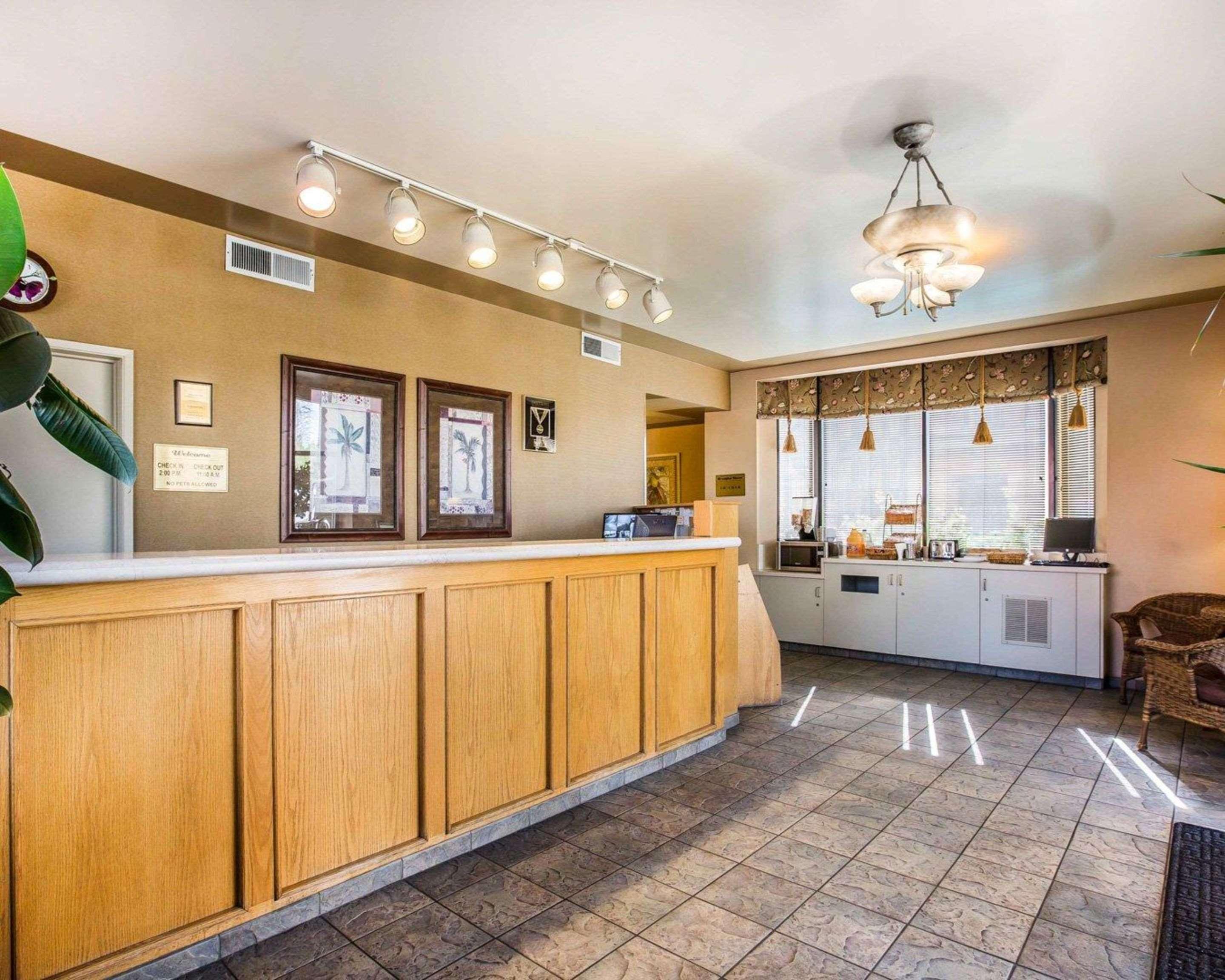 California Inn And Suites Bakersfield Zewnętrze zdjęcie