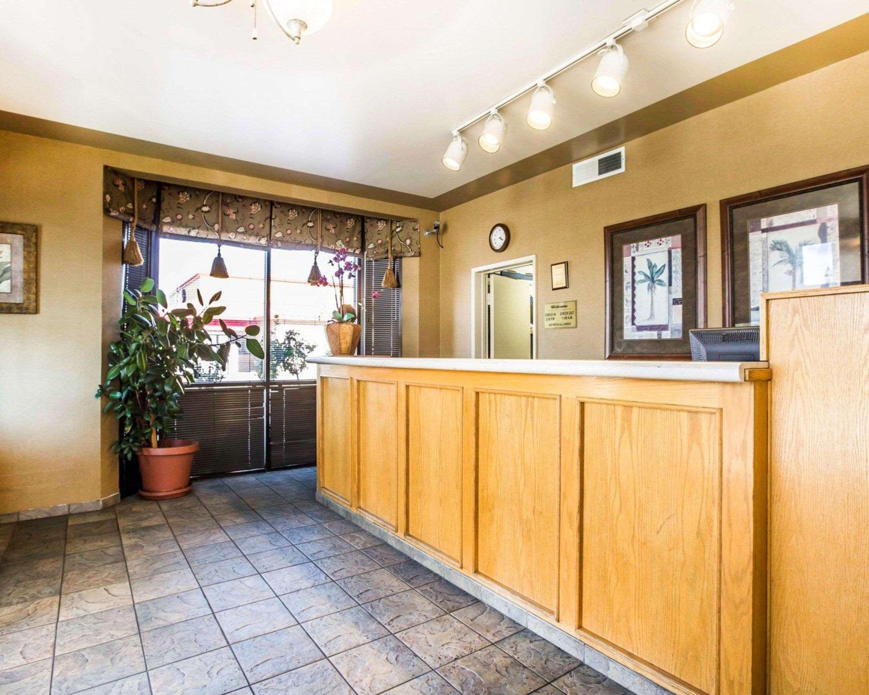 California Inn And Suites Bakersfield Zewnętrze zdjęcie
