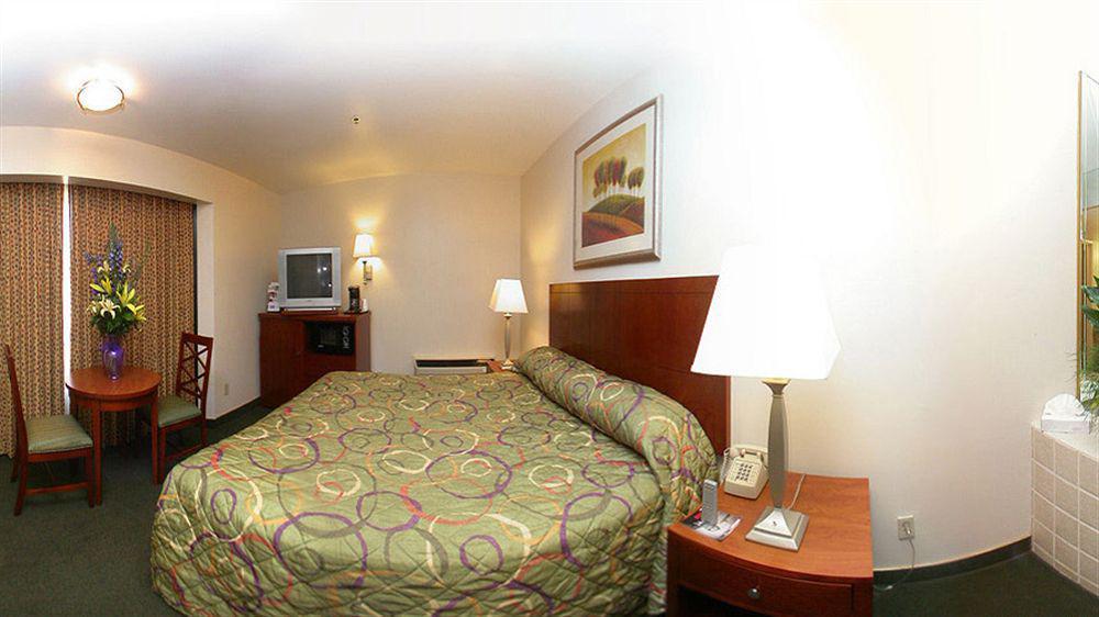 California Inn And Suites Bakersfield Zewnętrze zdjęcie