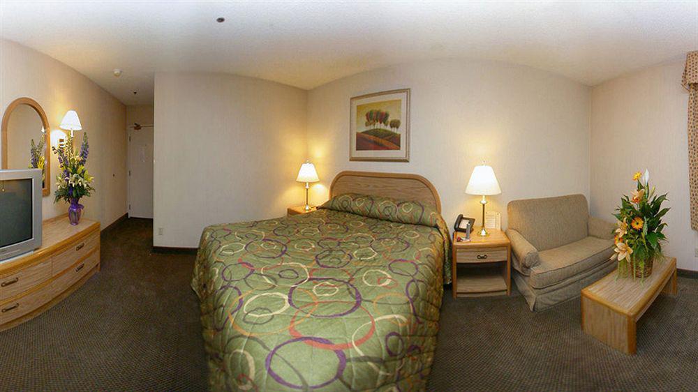 California Inn And Suites Bakersfield Zewnętrze zdjęcie